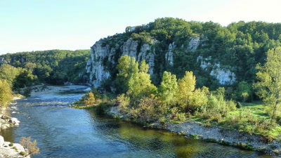 Œuvre de tetedelinotte: Falaises de l'Ardèche