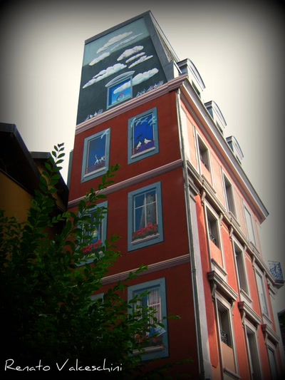 Œuvre de cmoiici: Bâtiment Place Chauderon-Lausanne