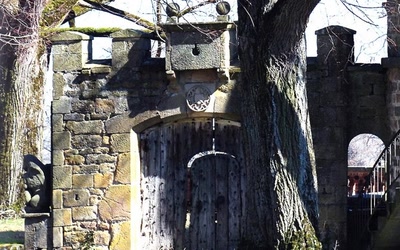 Résultat de recherche: chateau de Valinches, Loire 42