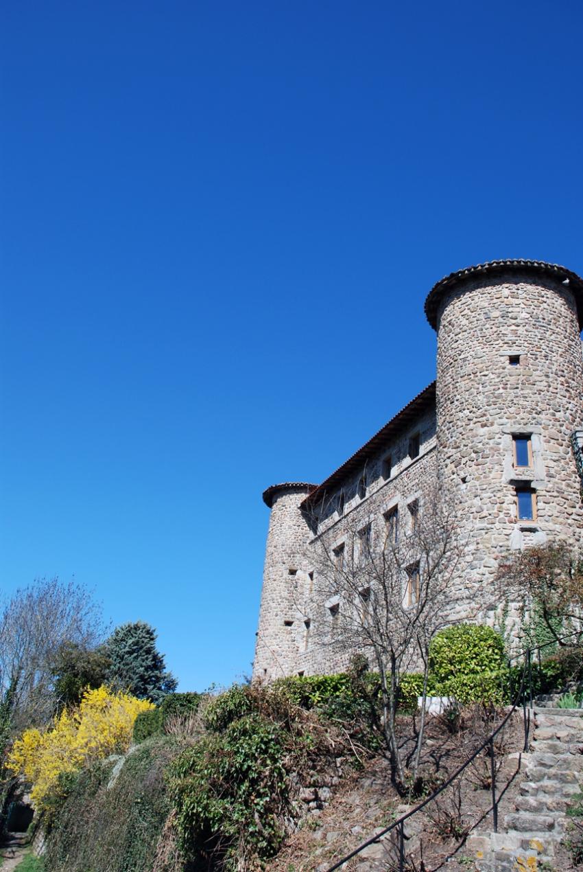 chateau de saint Victor sur loire ,Loire 42