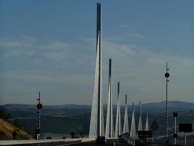 Résultat de recherche: viaduc de millau