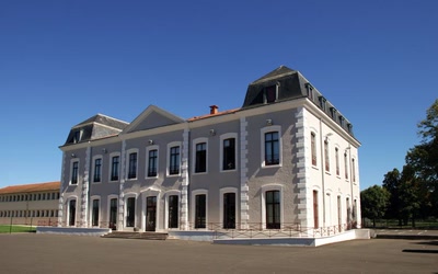 Résultat de recherche: chateau le Palais .Feurs ,Loire 42