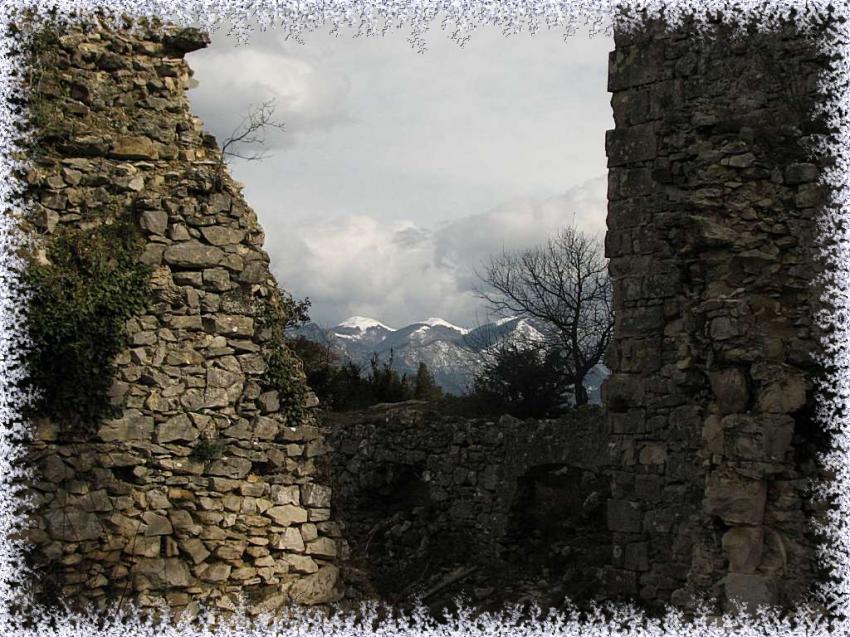 Du chateau médiéval de Soyans ....