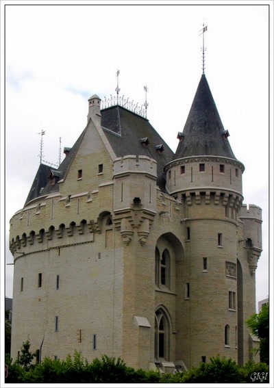 Bruxelles : la porte de Hal.