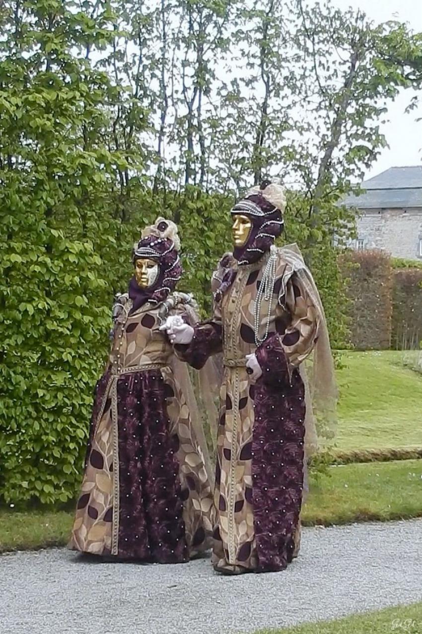 Annevoie : son château, ses jardins, ses costumés 