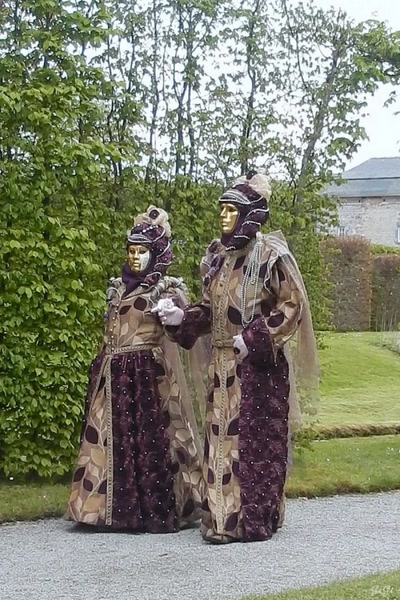 Annevoie : son château, ses jardins, ses costumés 