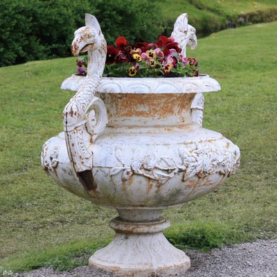 Annevoie : son château, ses jardins, ses costumés 